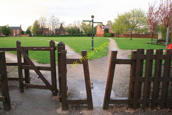 Photo 6"x4" Entrance to the village Green, Breaston Breaston c2008