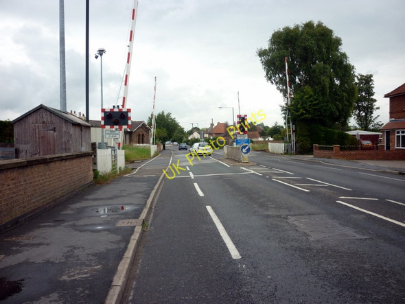 Photo 6"x4" The level crossings on Haxby Road, York Haxby c2011