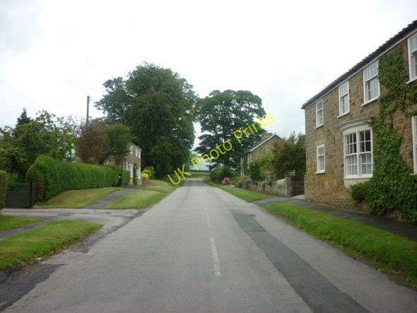 Photo 6"x4" The village of Oulston Oulston c2011