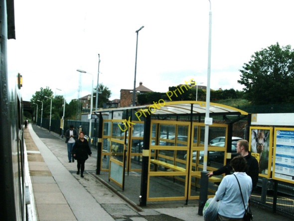Photo 6"x4" Walton railway station Bootle\/SJ3394 c2011