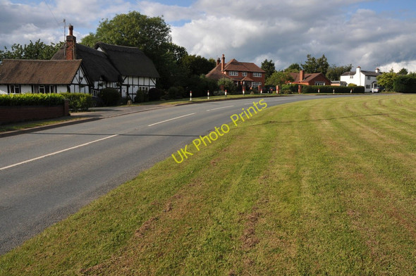 Photo 6"x4" Houses on Edgioake Lane Astwood Bank c2011