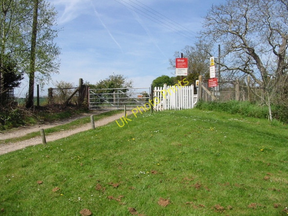 Photo 6"x4" Railway crossing on the Stour Valley Walk Chartham c2008