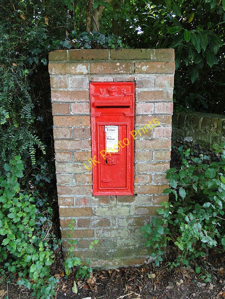 Photo 6"x4" Victorian postbox near Stoven church Stoven c2011
