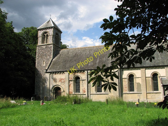 Photo 6"x4" St Margaret's church in Stoven Stoven c2011