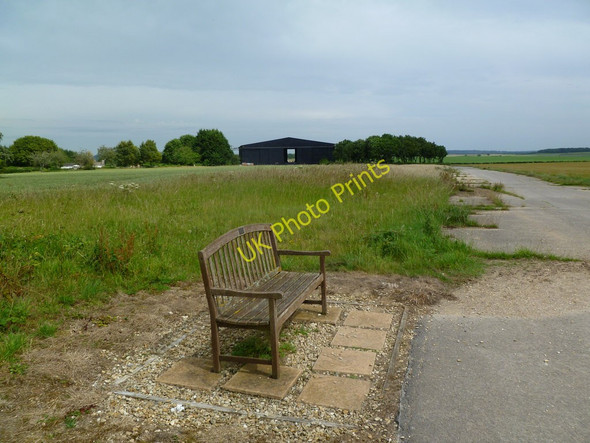 Photo 6"x4" Tarrant Rushton, memorial seat Hogstock c2011