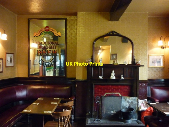 Photo 6"x4" The White Gates Inn Hyde\/SJ9494 c2011