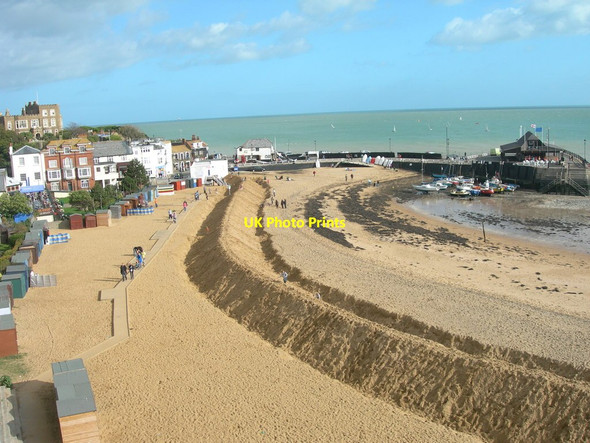 Photo 6"x4" Sand Embankment, Broadstairs Beach Broadstairs c2009