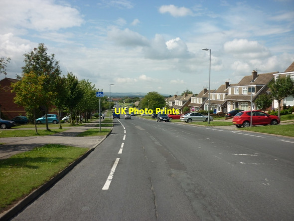 Photo 6"x4" Eastway, Eastfield Cayton\/TA0583 c2011