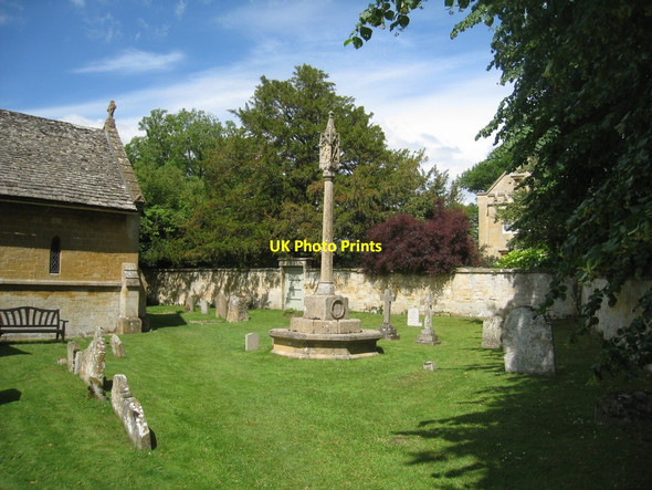 Photo 6"x4" War Memorial Cross, Stanton Stanton\/SP0634 c2011