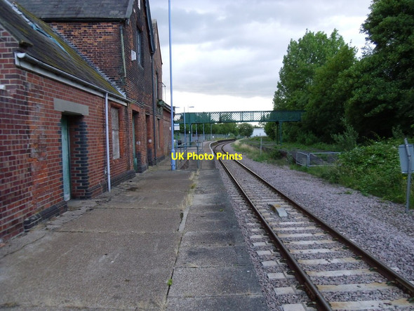 Photo 6"x4" Beccles Rail Station & track Beccles c2011