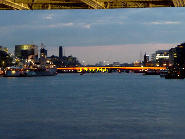Photo 6"x4" River Thames and London Bridge London c2011