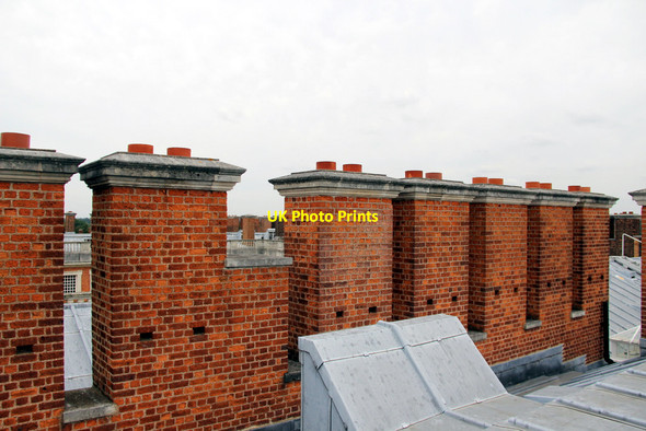 Photo 6"x4" Chimneys, Hampton Court Palace, Surrey Surbiton c2011