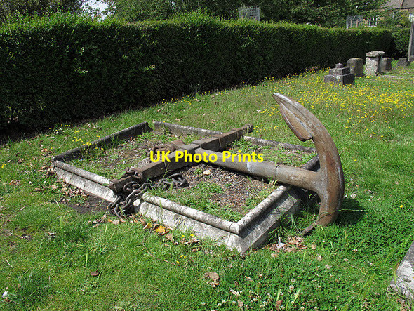 Photo 6"x4" Grave with anchor Greenwich\/TQ3977 c2011