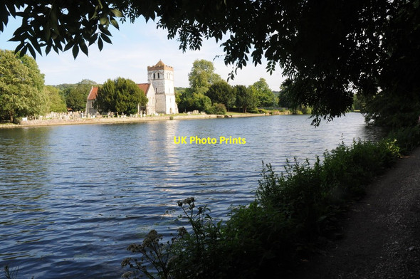 Photo 6"x4" The Thames and Bisham church Marlow\/SU8586 c2011