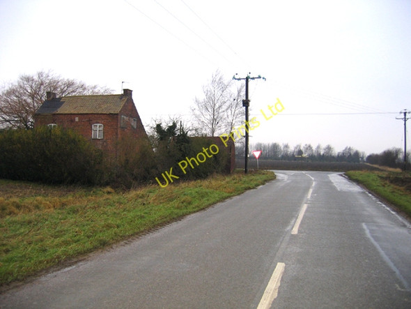 Photo 6"x4" Derelict pub, Baston Fen, Lincs Baston c2006