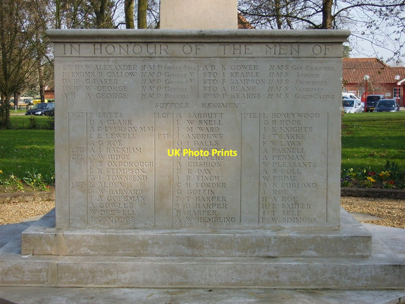 Photo 6"x4" Beccles War Memorial - upper Northwest side Beccles c2010
