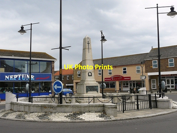 Photo 6"x4" Seahouses War Memorial Seahouses c2011
