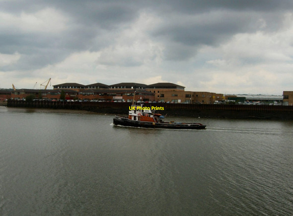 Photo 6"x4" Boat on River Medway - Chatham Gillingham\/TQ7767 c2011