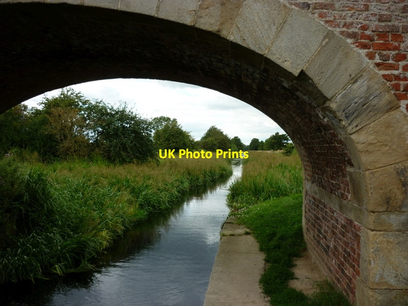 Photo 6"x4" The Pocklington canal from Church Bridge Melbourne\/SE7544 c2011