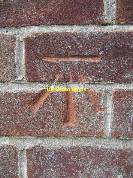 Photo 6"x4" Wallingford Road Benchmark Cholsey c2011