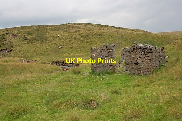 Photo 6"x4" Ruin, Swarth Gill Beck New Houses\/SD8073 c2011 P1