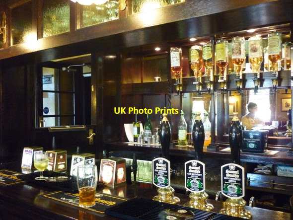 Photo 6"x4" The main bar at the Flying Dutchman Summerbridge c2011