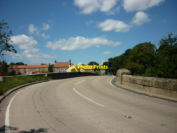 Photo 6"x4" Tanfield Bridge over the River Ure at West Tanfield West Tanfield c2011