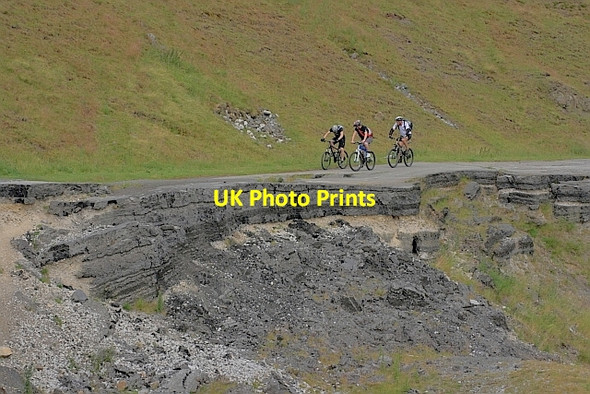 Photo 6"x4" Cyclists on the Old A625 Barber Booth c2011