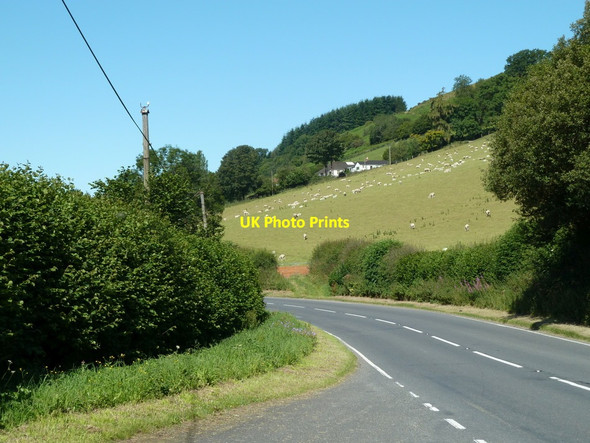Photo 6"x4" A488 below Hivron Cascob c2011