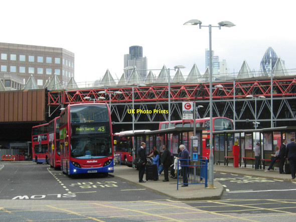Photo 6"x4" London Bridge Bus Station London c2011