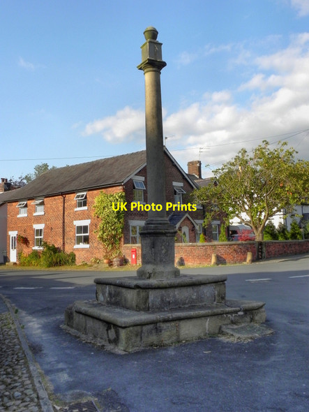 Photo 6"x4" Churchtown Village Cross Catterall c2011
