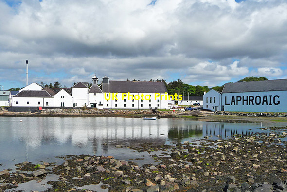 Photo 6"x4" Laphroaig Distillery Laphroaig c2011
