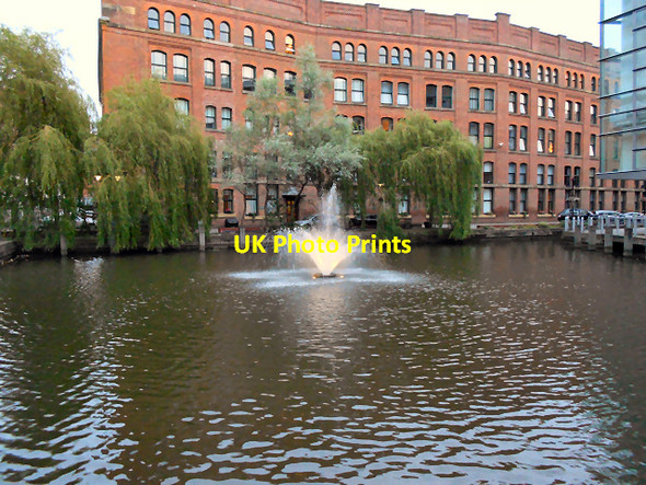 Photo 6"x4" Bridgewater Canal Basin and Fountain Manchester c2011