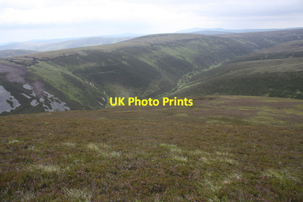 Photo 6"x4" Eastern slopes of Carn na Glaschoill Kymah Burn c2011