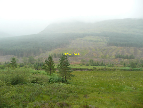 Photo 6"x4" Glen Lochy in the mist Beinn na Sr\u00f2ine\/NN2328 c2011