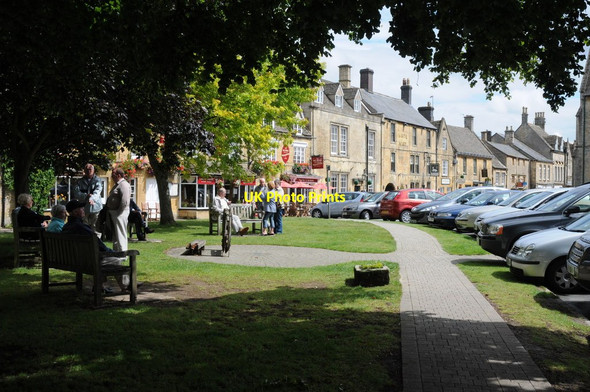 Photo 6"x4" Market Square, Stow-on-the-Wold Stow-on-the-Wold c2011