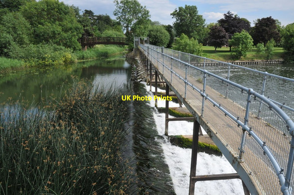Photo 6"x4" Footbridge over Benson Weir Wallingford c2011