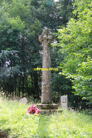 Photo 6"x4" St John the Baptist, Okewood - Churchyard Mayes Green c2011