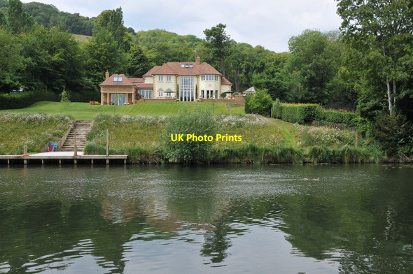Photo 6"x4" House overlooking the Thames Streatley\/SU5980 c2011