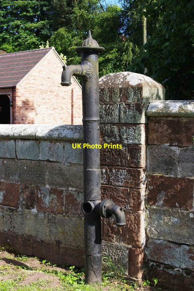 Photo 6"x4" Old water pump, Pound Street, Claverley Claverley c2011