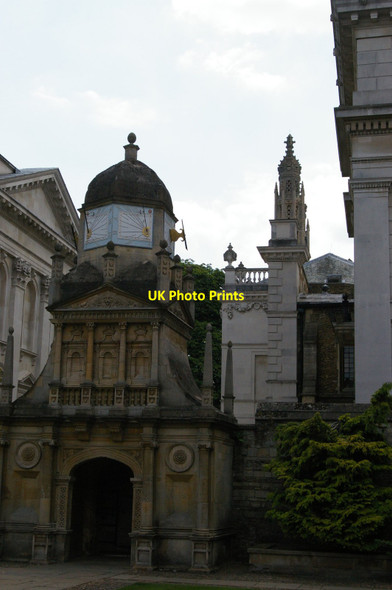 Photo 6"x4" Gonville and Caius College, Cambridge: rear gate Cambridge\/TL4658 c2011