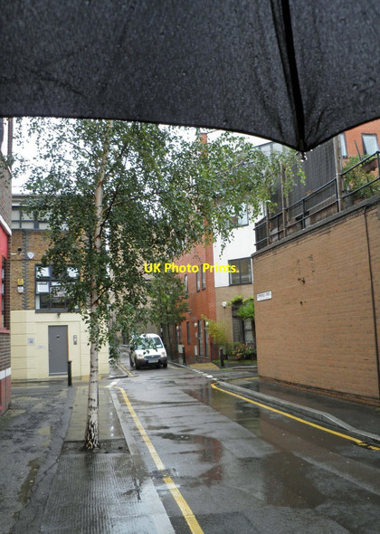 Photo 6"x4" Copperfield Street in the rain London c2011