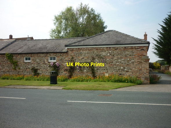 Photo 6"x4" Farm buildings on Main Street, Great Ouseburn Great Ouseburn c2011