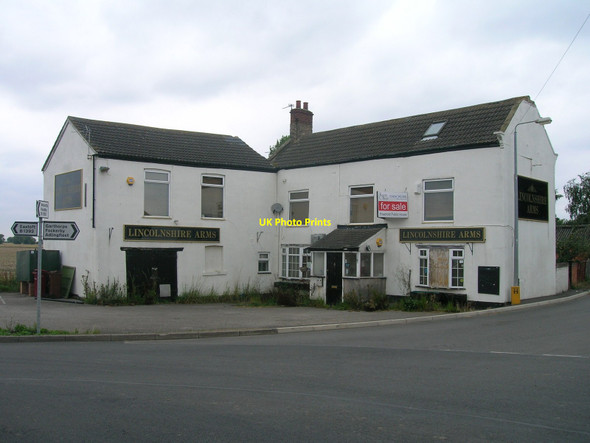 Photo 6"x4" The Lincolnshire Arms, Luddington Luddington\/SE8216 c2011