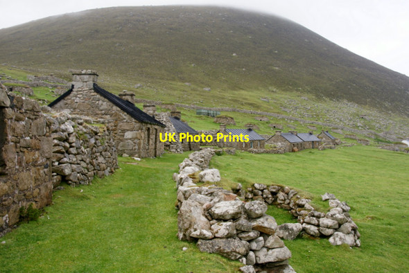 Photo 6"x4" The street, Village Bay, St Kilda Oisebhal c2011