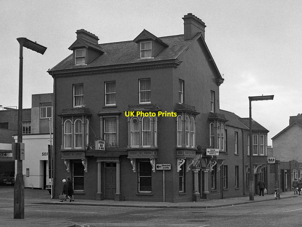 Photo 6"x4" The Robin's Nest Lisburn c1975