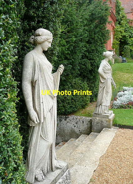 Photo 6"x4" Hughenden Manor statues High Wycombe c2011