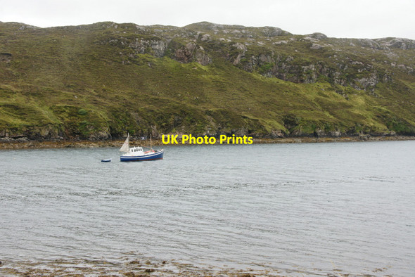 Photo 6"x4" Boat in Loch a' Siar, Tarbert Taobh Siar c2011