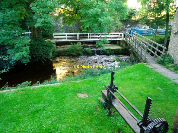Photo 6"x4" Skipton, Eller Beck Skipton c2011