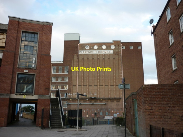 Photo 6"x4" Clarence flour mill now closed Kingston upon Hull c2011